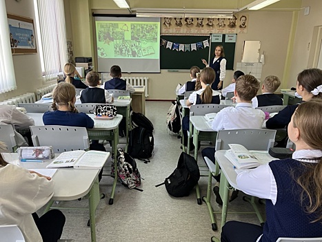 Известные мелодии вместо звонков звучат в школах Нижегородской области