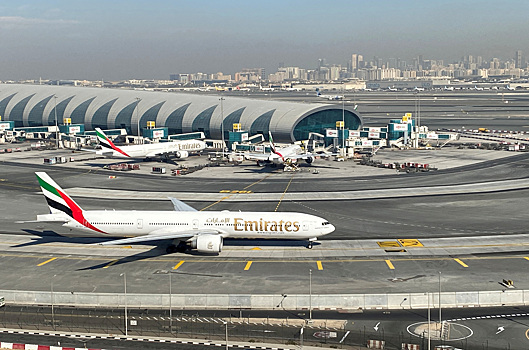 Аэропорт Дубая на двое суток ограничил прием самолетов