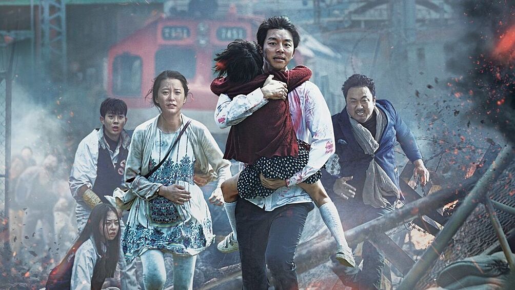 По сюжету фильма ужасов «Поезд в Пусан», город атаковали зомби. 