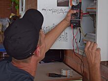 В Выселковских РЭС рассказали, куда обращаться при низком напряжении в сети