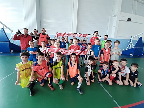 Игроки ФК «Машук – КМВ» провели мастер – класс для юных футболистов