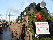 Паровоз времен Великой Отечественной войны прибыл на Финляндский вокзал Санкт-Петербурга