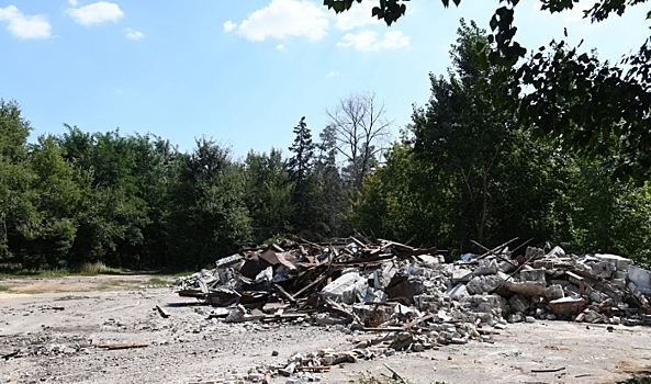 Под Волгоградом на территории СНТ сбрасывали строительные отходы