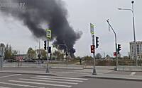 Крупный пожар охватил район у железнодорожной станции в Петербурге