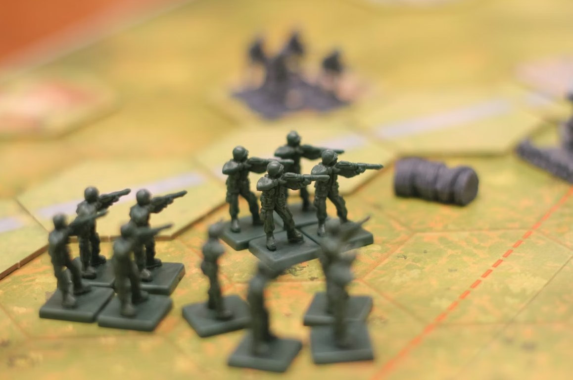 ИИ в симулированных военных играх почти всегда начинает ядерную войну — почему?