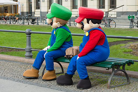 Игру Super Mario продали за 1,5 миллиона долларов