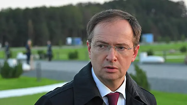 Мединский рассказал, что ему помогает в переговорах с Украиной