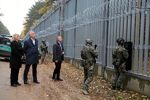 Польша отказалась принимать мигрантов