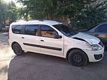Подросток тайно взял машину отчима, попал на ней в аварию и сбежал