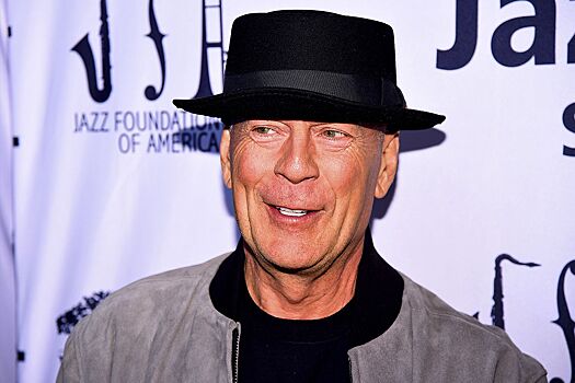 Жена Брюса Уиллиса рассказала, как он скрывал симптомы болезни на съёмках