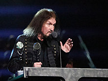 Умер бывший барабанщик Judas Priest Лес Бинкс