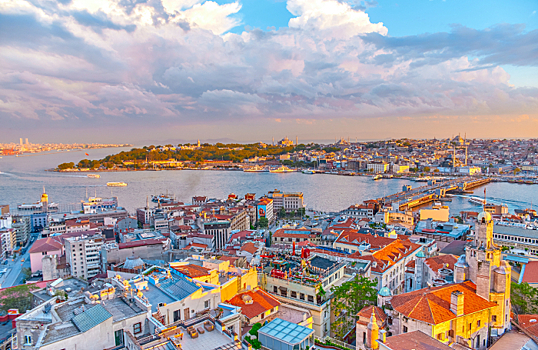 Россияне скупают жилье в Стамбуле на фоне ограничений в Европе