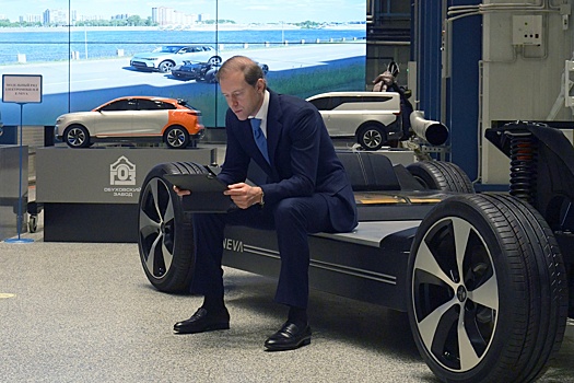 Денис Мантуров: Мы обеспечим наш технологический суверенитет по критическим технологиям