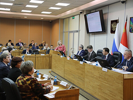 Доступную среду и бюджетные вопросы обсудили председатели дум Приморья