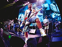 «Давай-давай, гудбай»: Шнуров выпустил новый клип про Беглова