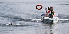Двое сотрудников спасательной службы вытащили из Белого озера тонущего человека