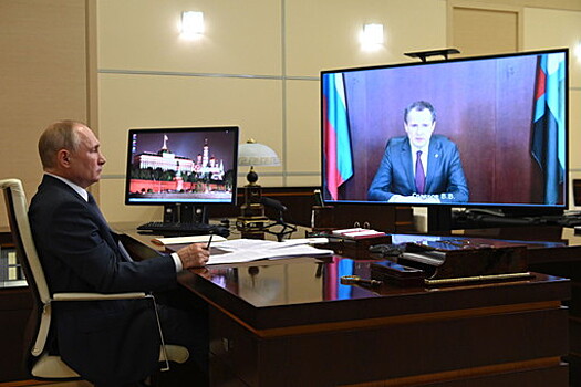 Путин позитивно оценил работу Гладкова на посту врио белгородского губернатора