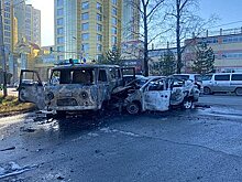 Два автомобиля сгорели в Хабаровске после ДТП