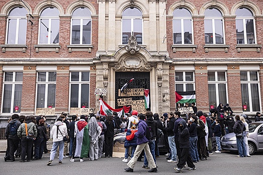 Во Франции призвали к блокаде школ в знак солидарности с палестинцами