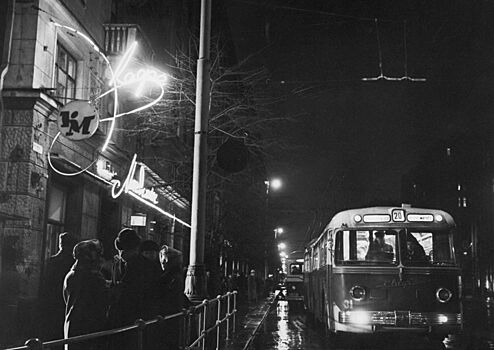 «Он завтракает вилкой на улицах больших»: Главархив – о том, как меняли расписание общественного транспорта в 1960-е годы