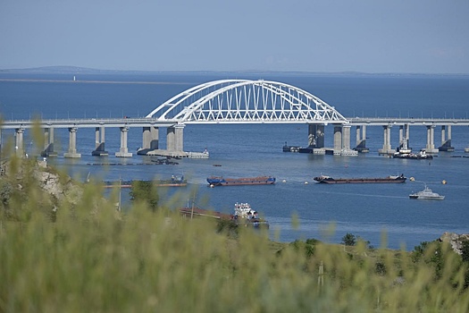 Больше 1,5 тысячи автомобилей скопились в очередях к Крымскому мосту
