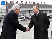 Путин прогулялся по улицам Махачкалы (ВИДЕО)