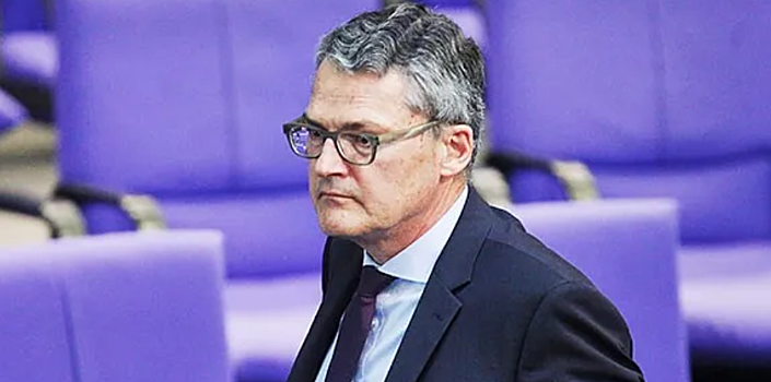 Россию пригласили на похороны Запада