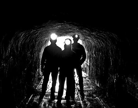 Руководство кузбасской шахты-банкрота снова ищет деньги на зарплату