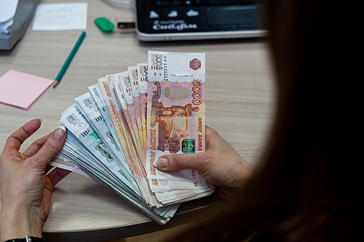 Банки сообщили о рекордном числе кредитных карт, выданных россиянам