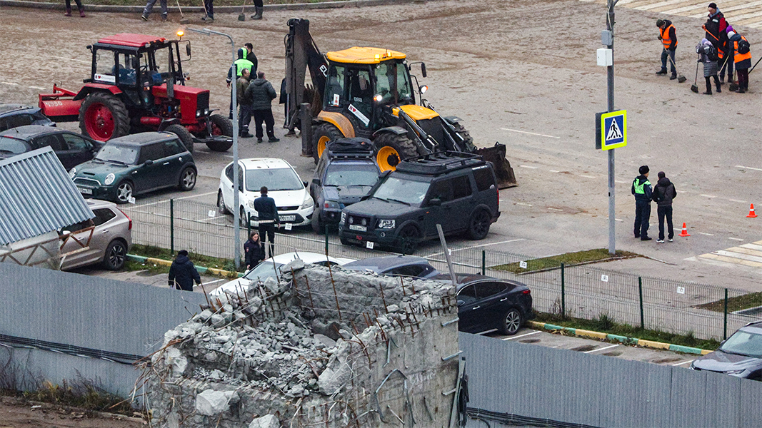Появились новые подробности обрушения башни Снежкома