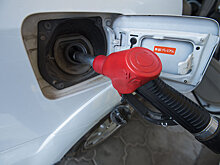 Как избежать недолива на АЗС Бишкека — советы эксперта