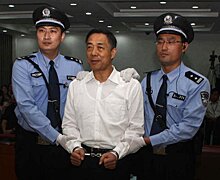 Китайский суд приговорил к длительному заключению двух экс-чиновников