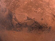 Mars Express запечатлел на поверхности Марса «человеческий глаз»