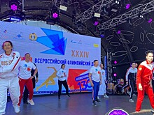 Анна Кикина и олимпийские чемпионы провели зарядку на Михайловской набережной  в Новосибирске