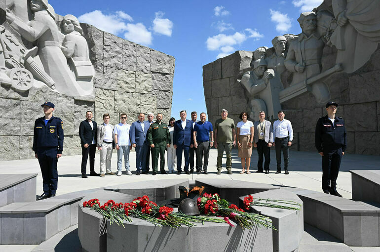 На Дону открыли памятный стенд о воинах-ленинградцах, освобождавших Ростовскую область