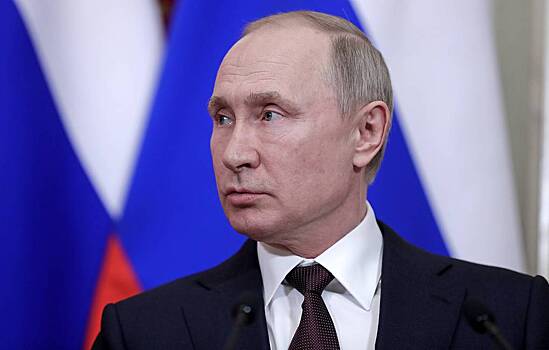 Путин призвал не останавливать экономику