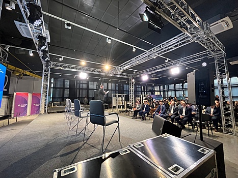 В курском «Потоке» молодых людей учили предпринимательству