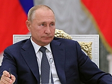 Путин разрешил банкам останавливать операции в иностранной валюте
