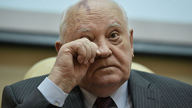 Горбачев прокомментировал смерть Джигарханяна
