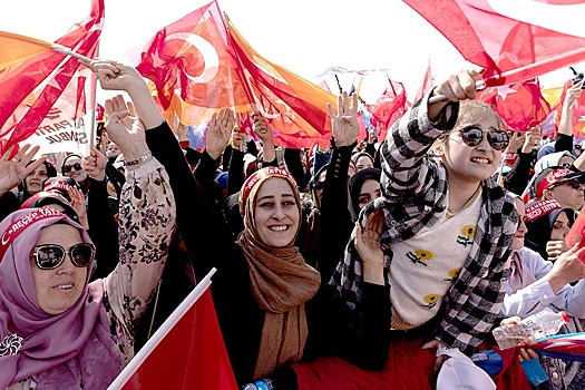 На предвыборный митинг Эрдогана в Стамбуле пришли 1,7 миллиона человек