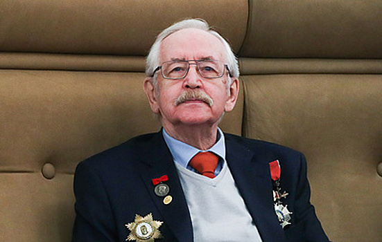 Василия Ливанова выписали из больницы
