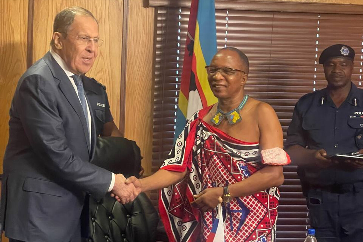 шойгу продал россию?. лавров в африке 2023. новые союзники. новые союзники. новые союзники.