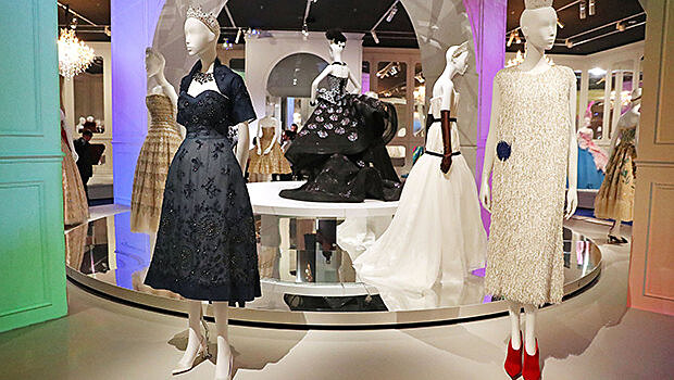 Самая большая выставка Dior откроется осенью в США