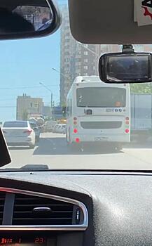 Ездили на красный: в Ростове за водителями автобусов организовали скрытое наблюдение