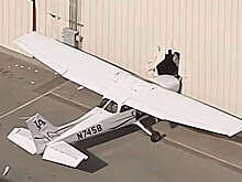 Daily Mail: в США угнанный самолет врезался в здание аэропорта