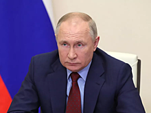 Путин призвал обеспечить все федеральные трассы стабильной сотовой связью
