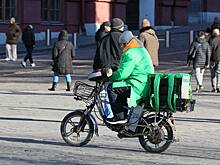 В Москве собрались разобраться с внешним видом и передвижением курьеров