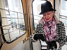 Работающим пенсионерам повысят зарплаты: кого ждет прибавка