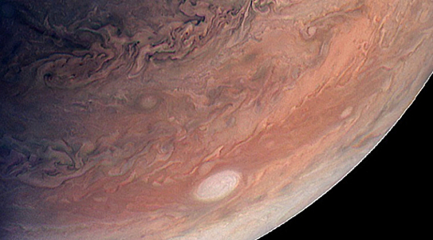 Сюрреалистические бури на Юпитере восхитили ученых
