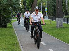 Полицейских Саратова пересадили на велосипеды